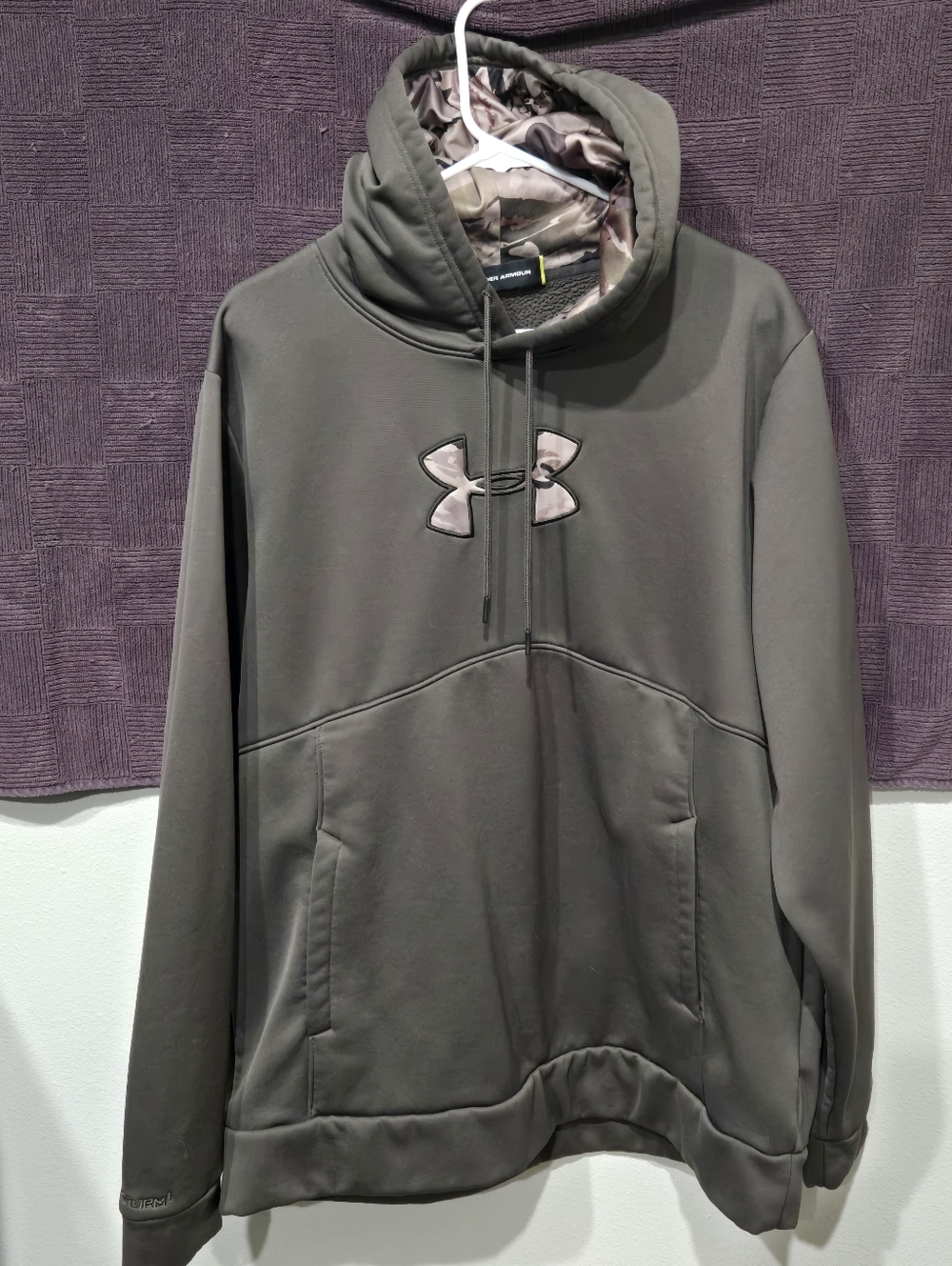 Under Armour Olive Hooded Sweatshirt with Dark Logo Storm 1 Size XL